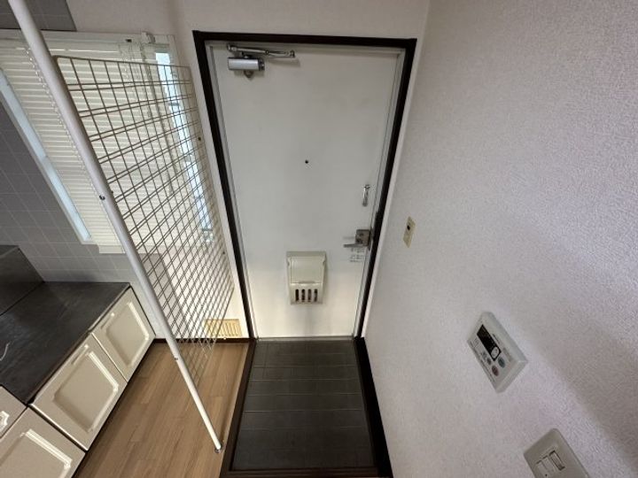 シティライフ岡本の玄関