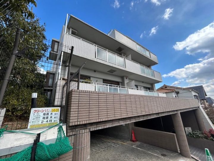 ステイツ神戸青谷・城の下通の外観