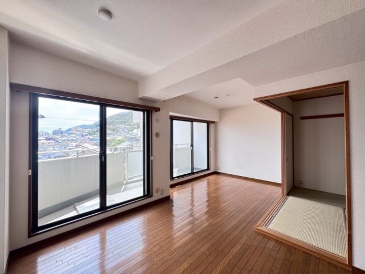 ステイツ神戸青谷・城の下通の居間