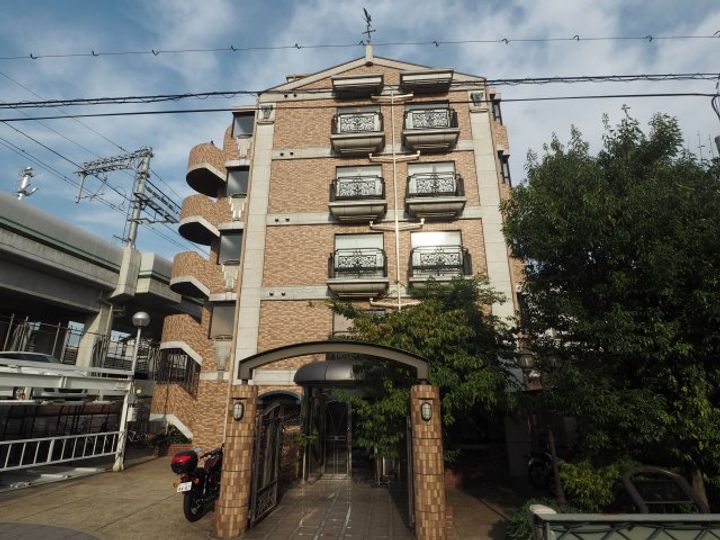 ドール魚崎の外観