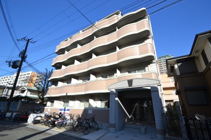 シェレナ六甲の外観