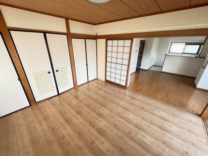 メゾン幸の内装