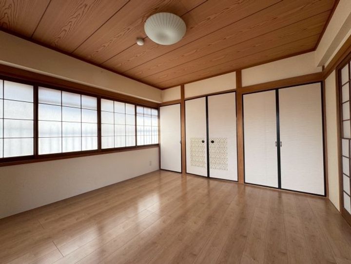 メゾン幸の内装