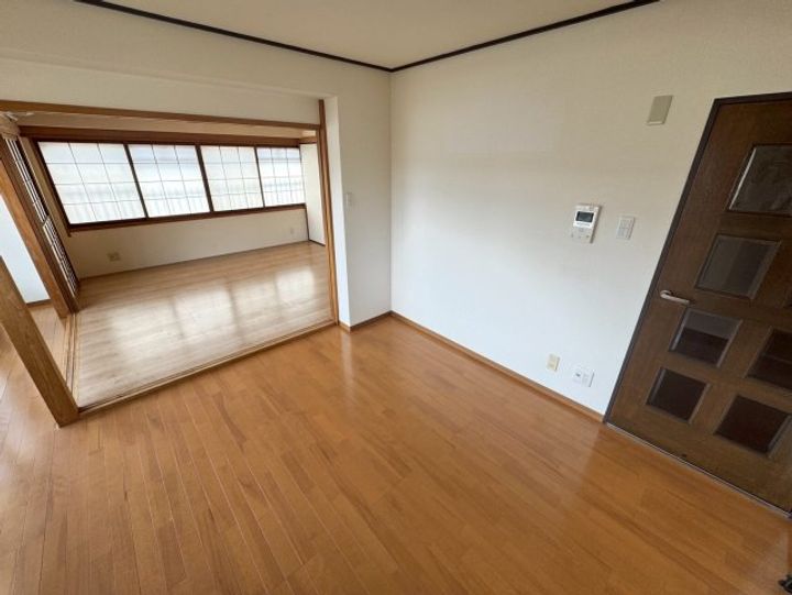 メゾン幸の内装