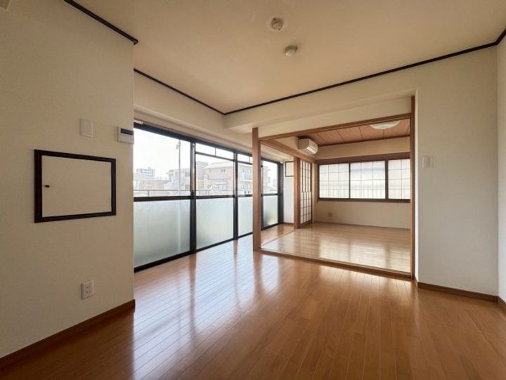 メゾン幸の内装