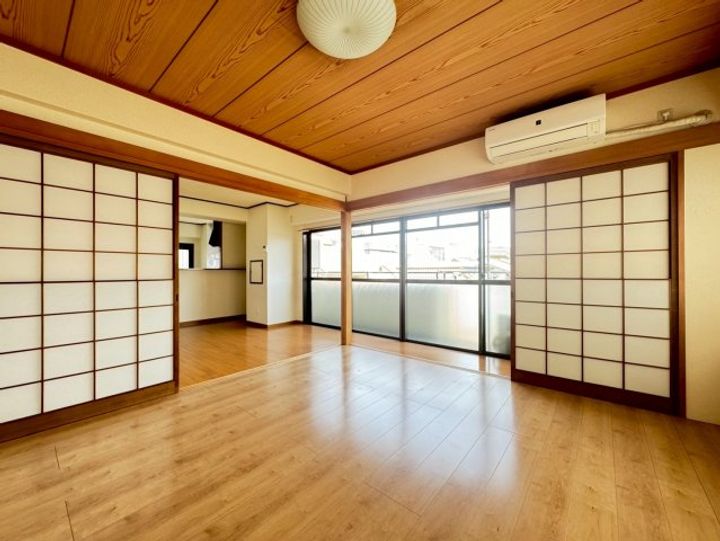 メゾン幸の居間