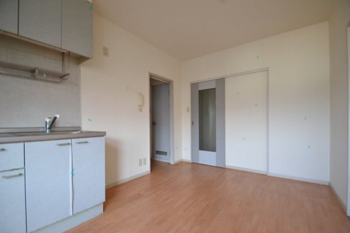 ディアス親和の内装