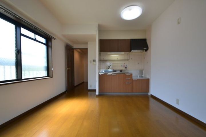 メルフィール岡本の居間