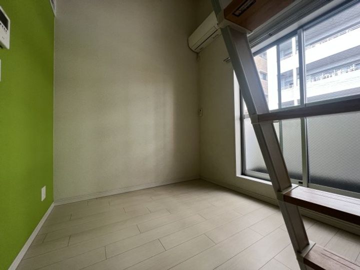 クレストコート鷹取の寝室