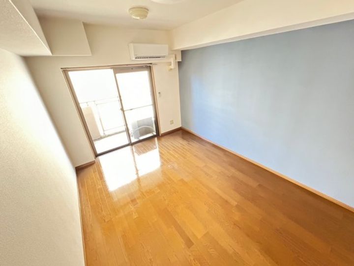 アミーグランコート三宮の居間