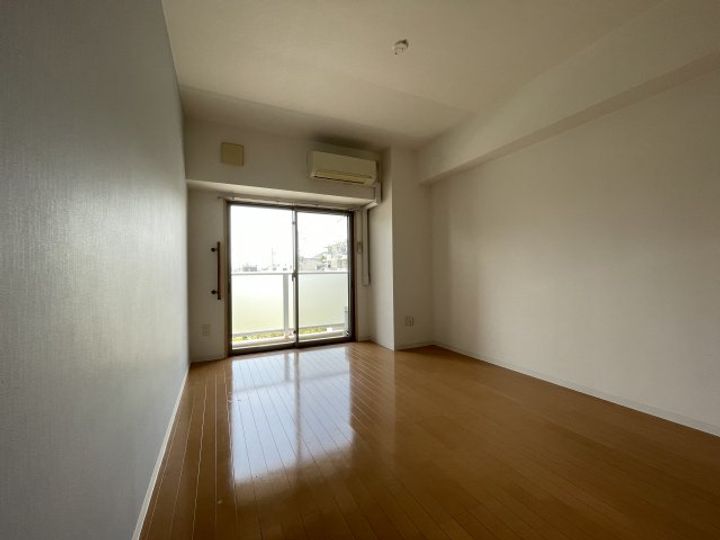 ビエラコート須磨の居間