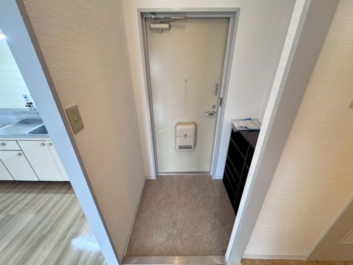 メープル御影中町の玄関