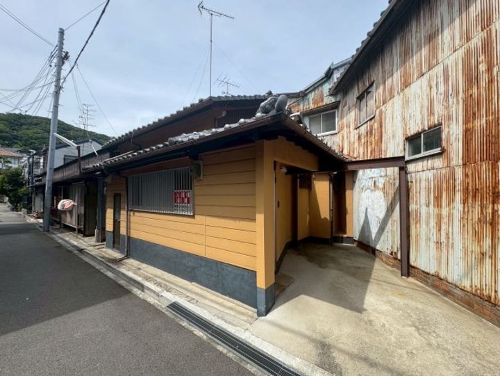 熊野町5貸家の外観