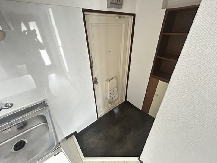 城村マンションの玄関