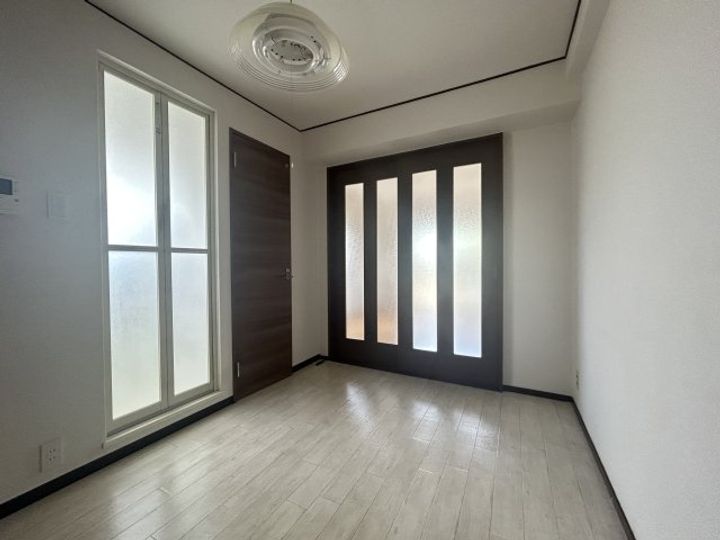 城村マンションの居間