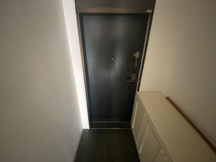 グッズイン芦屋の玄関