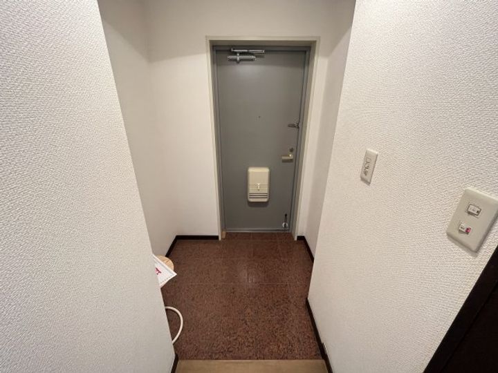 エルム御影の玄関