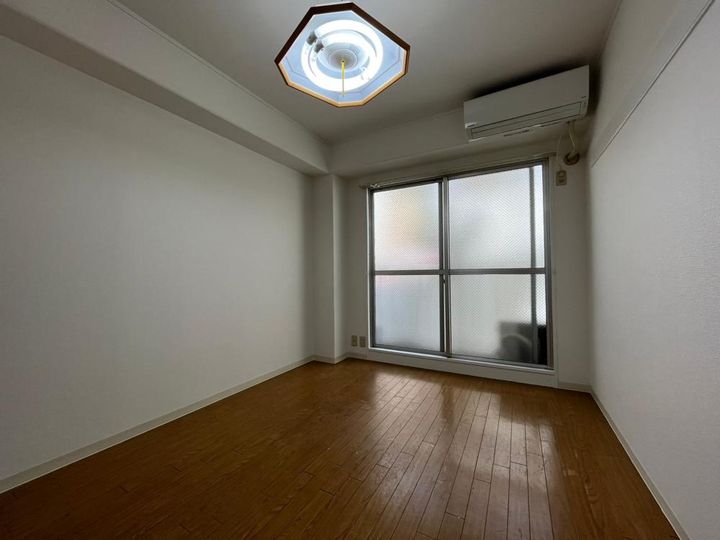 シャルマン湊川の内装