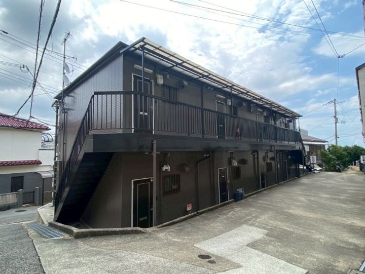 明泉寺ハイツの外観