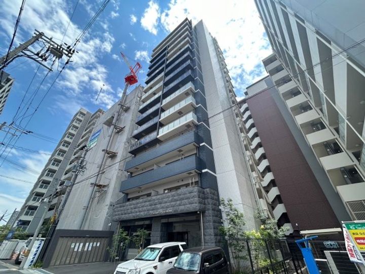 プレサンス兵庫駅前の外観