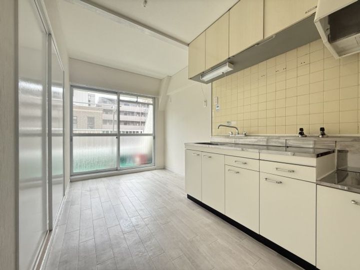 神戸サンクレバーの内装