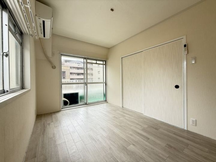 神戸サンクレバーの居間