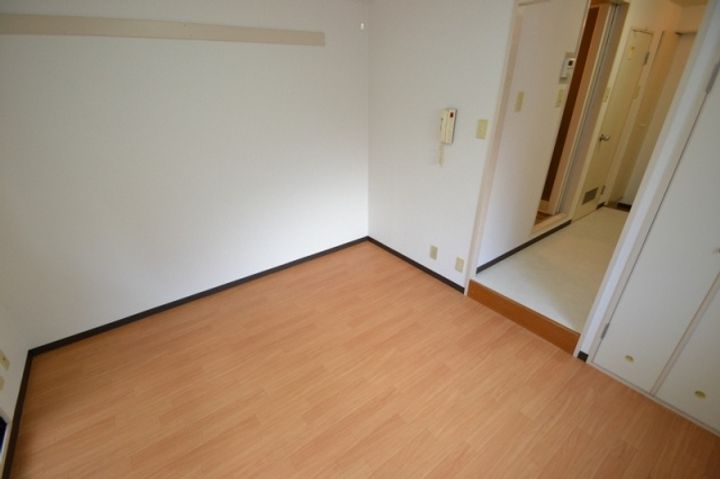 普茶マンションの内装