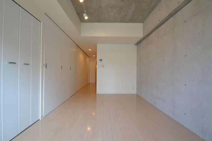 レジディア神戸磯上の居間