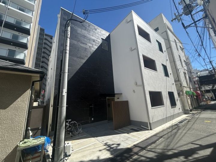 クレール西多聞通の外観