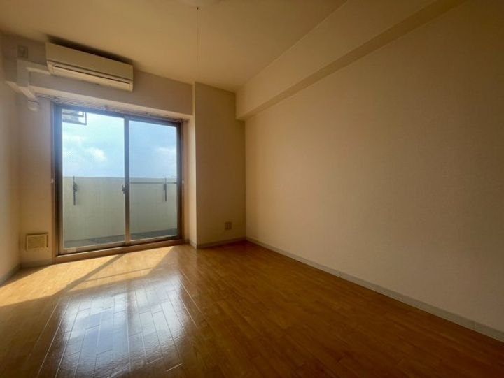 飛松高谷マンションの内装