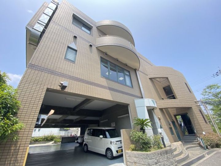 カウム芦屋の外観