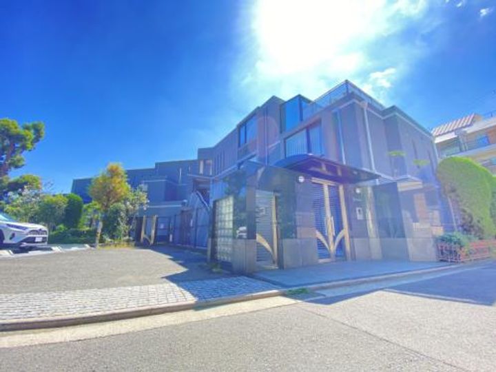 ロイヤル山芦屋の外観