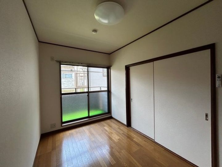 OJIパークハイムの居間