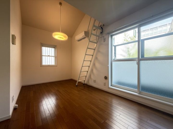 KTIレジデンス魚崎の居間