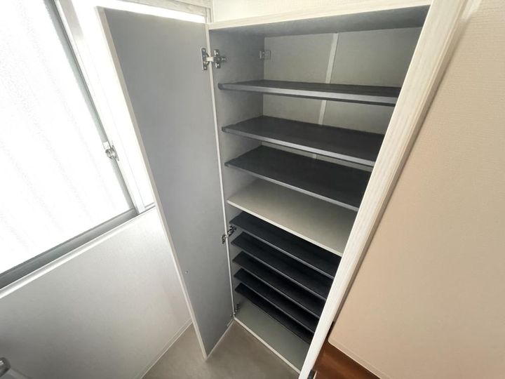 マンション向洋の内装