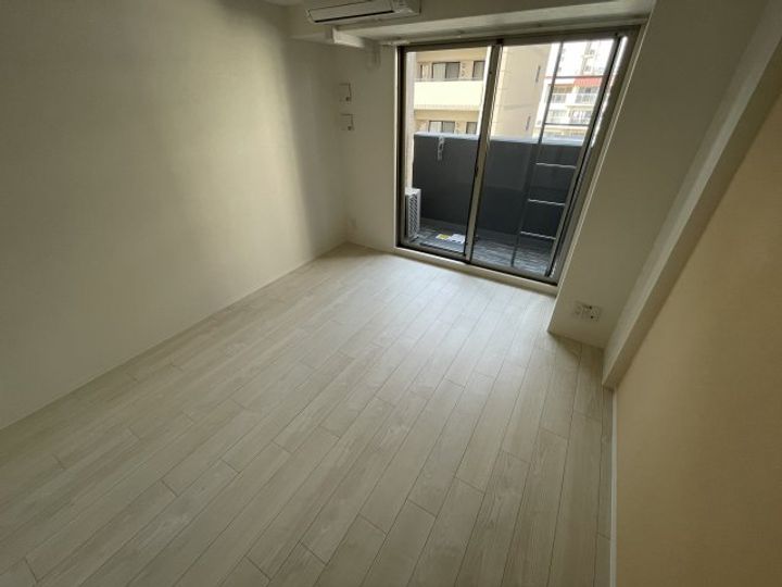 CRESTTAPP神戸湊町NOIRの内装