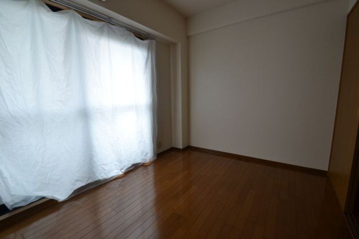 サンフォーレ岡本の居間