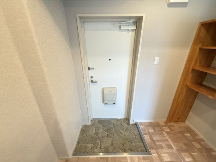 ドルフ本山の玄関
