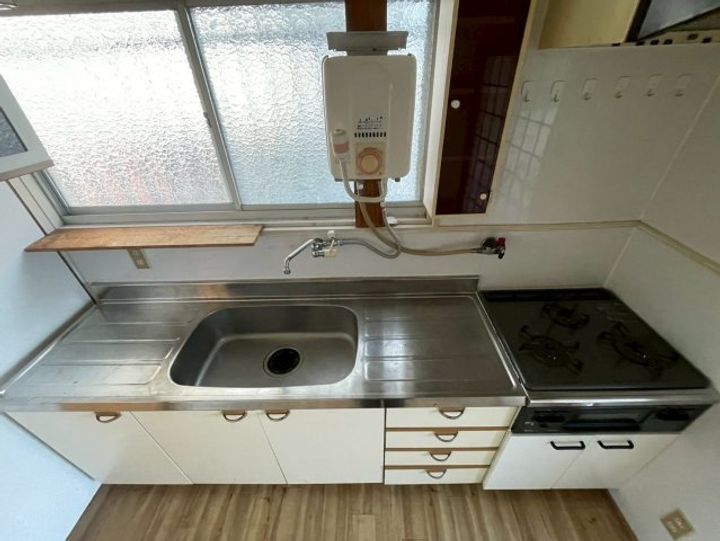 口ノ川貸家のキッチン