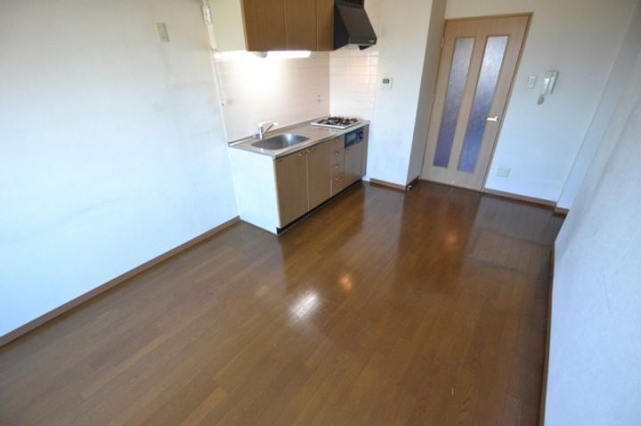 アミーグランコート三宮の居間