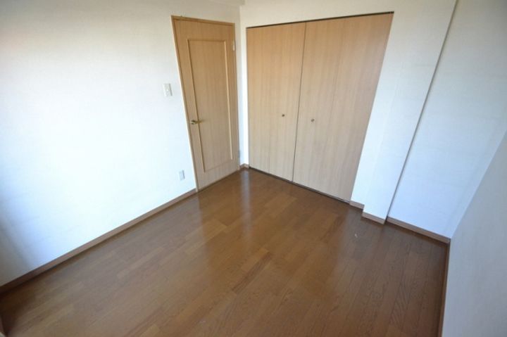 アミーグランコート三宮の寝室