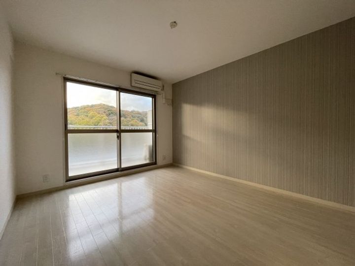 ツルトスコ2番館の居間
