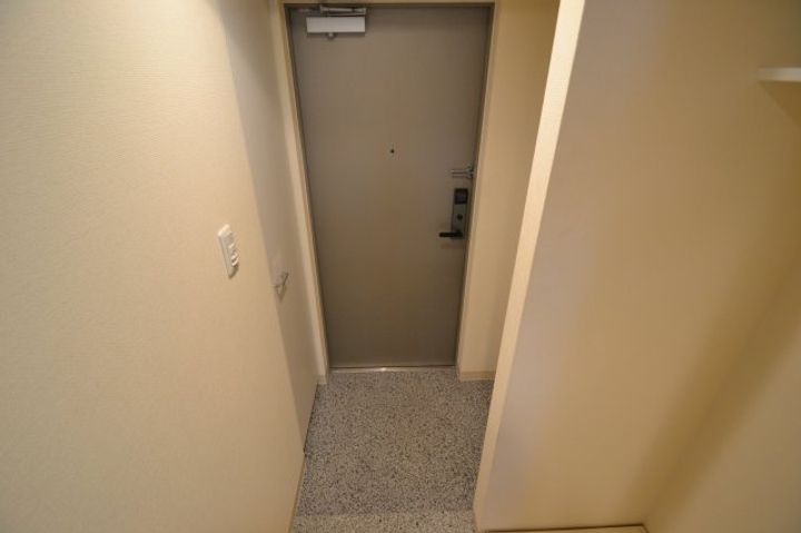 エスリード神戸WESTの玄関