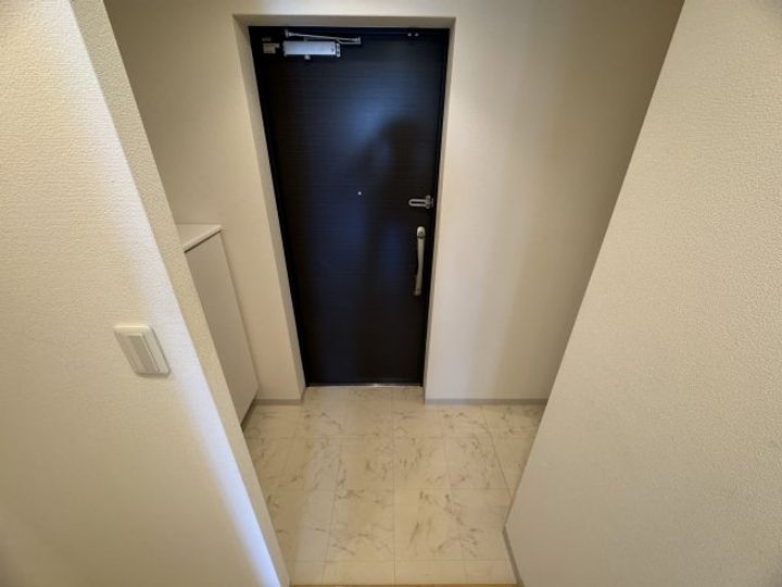 CITYSPIRE神戸元町1の玄関