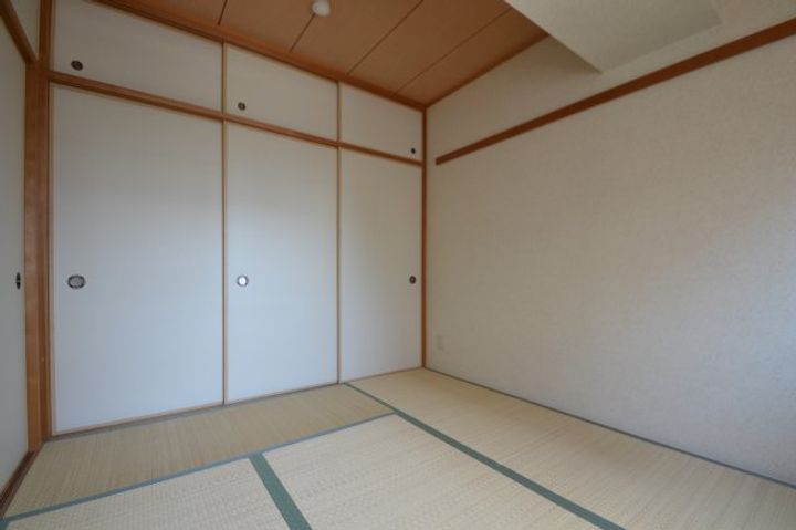 スカイヒル六甲道の寝室