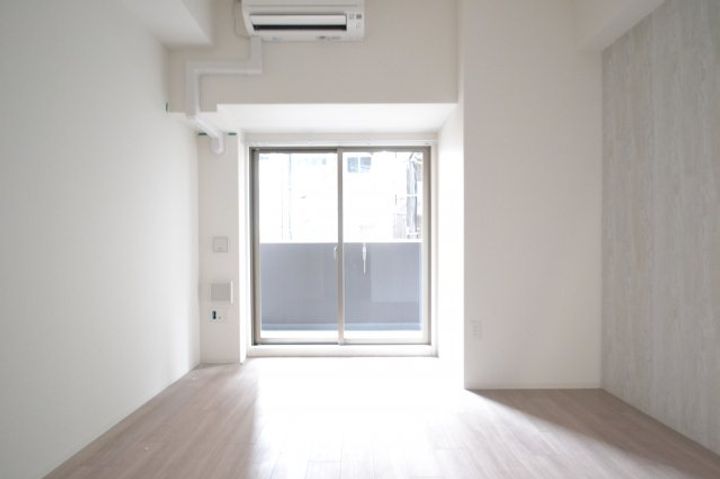 セレニテ神戸元町クレアの居間