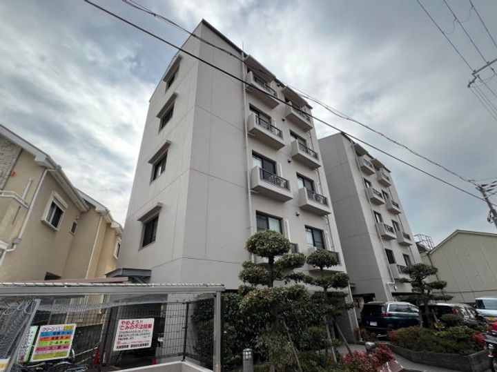 サンリッジ湊川の外観