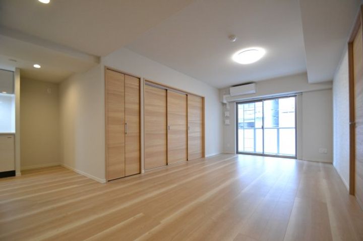 神戸海岸通萬利Residenceの居間