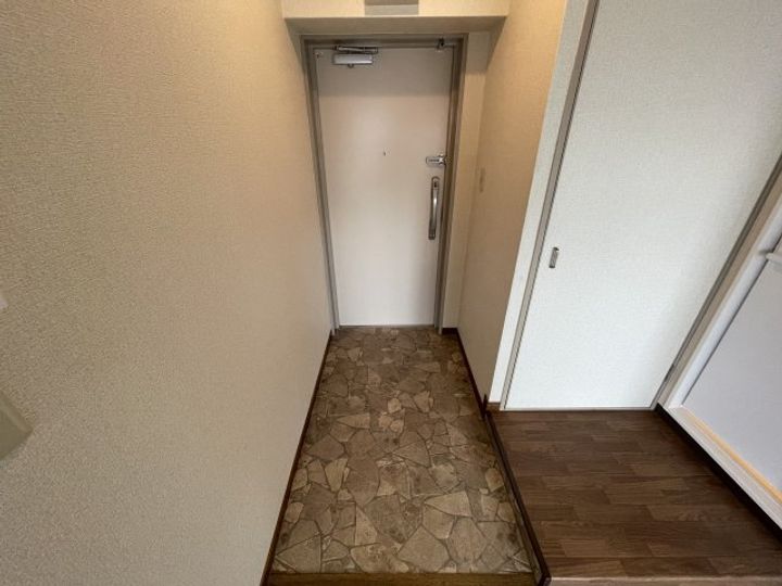 カサベラ花隈の玄関