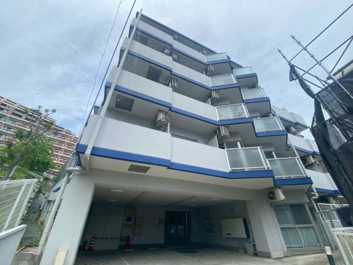 ヒルバレー妙法寺駅前の外観